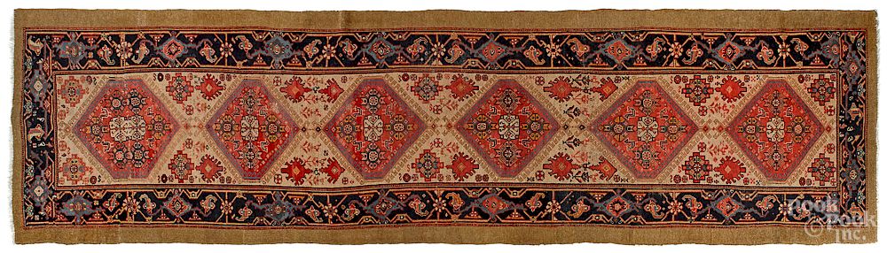 Appraisal: Serab runner early th c Exclusive on Bidsquare Serab runner