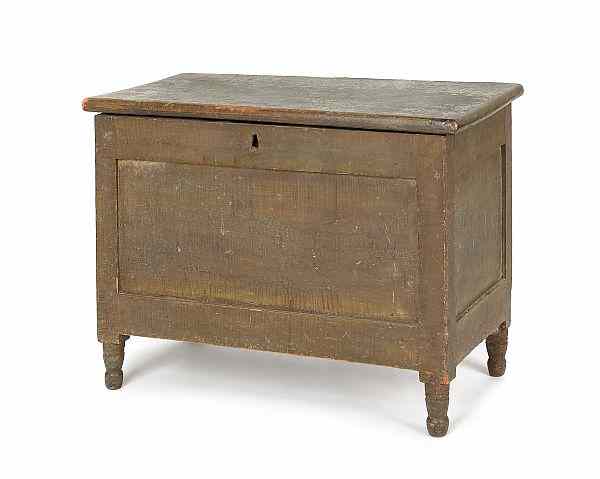 Appraisal: Pennsylvania child's painted poplar blanket chest th c retaining its