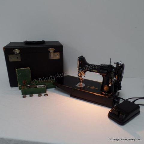 Appraisal: Singer Model Featherweight Sewing Machine This is a Singer Model