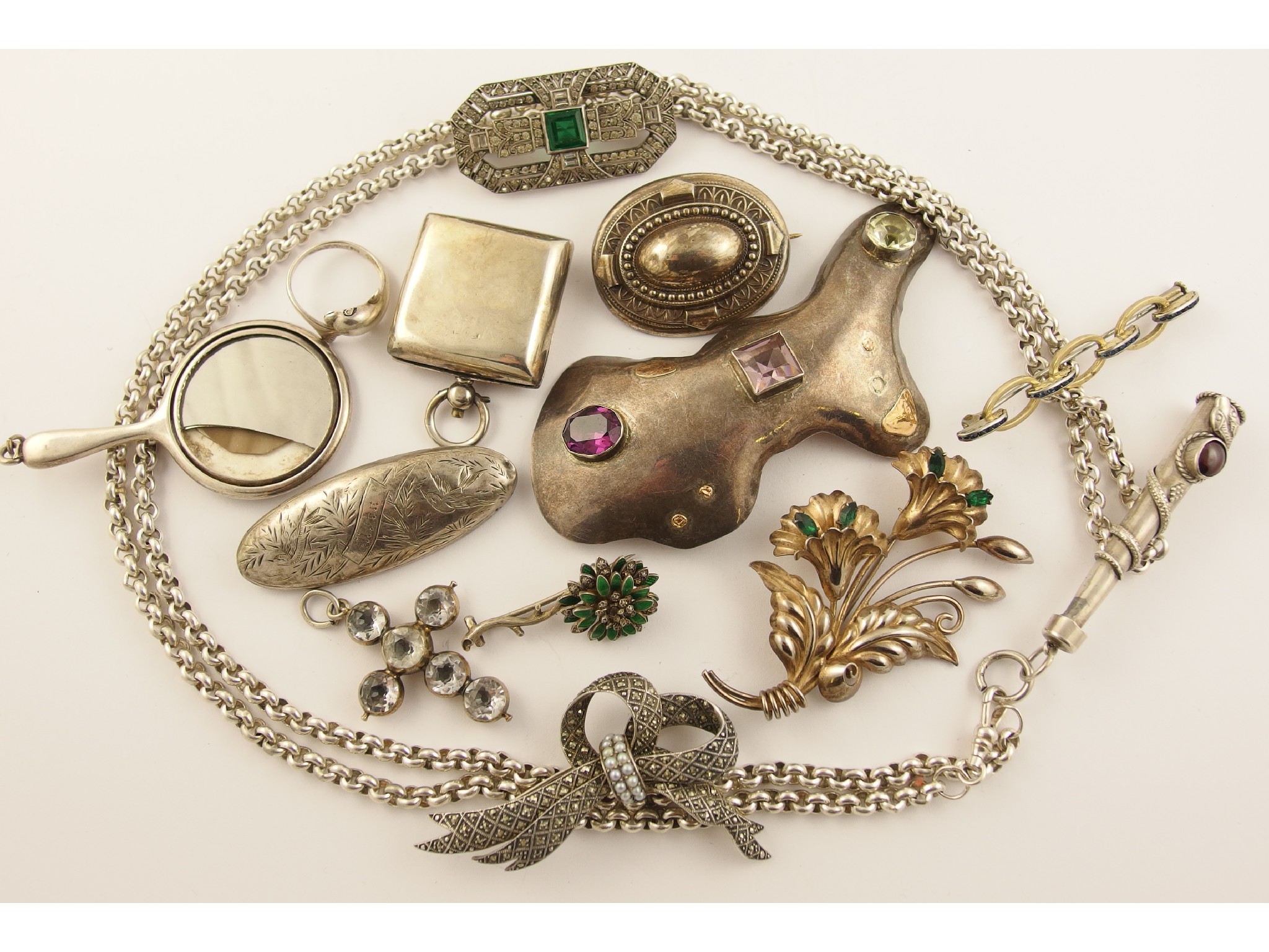 Appraisal: A collection of silver and white metal items to include