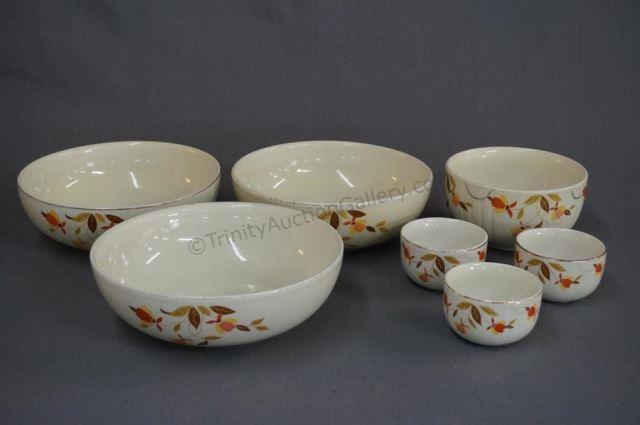 Appraisal: Hall Autumn Leaf Assorted Serving Bowls x Produced by Hall