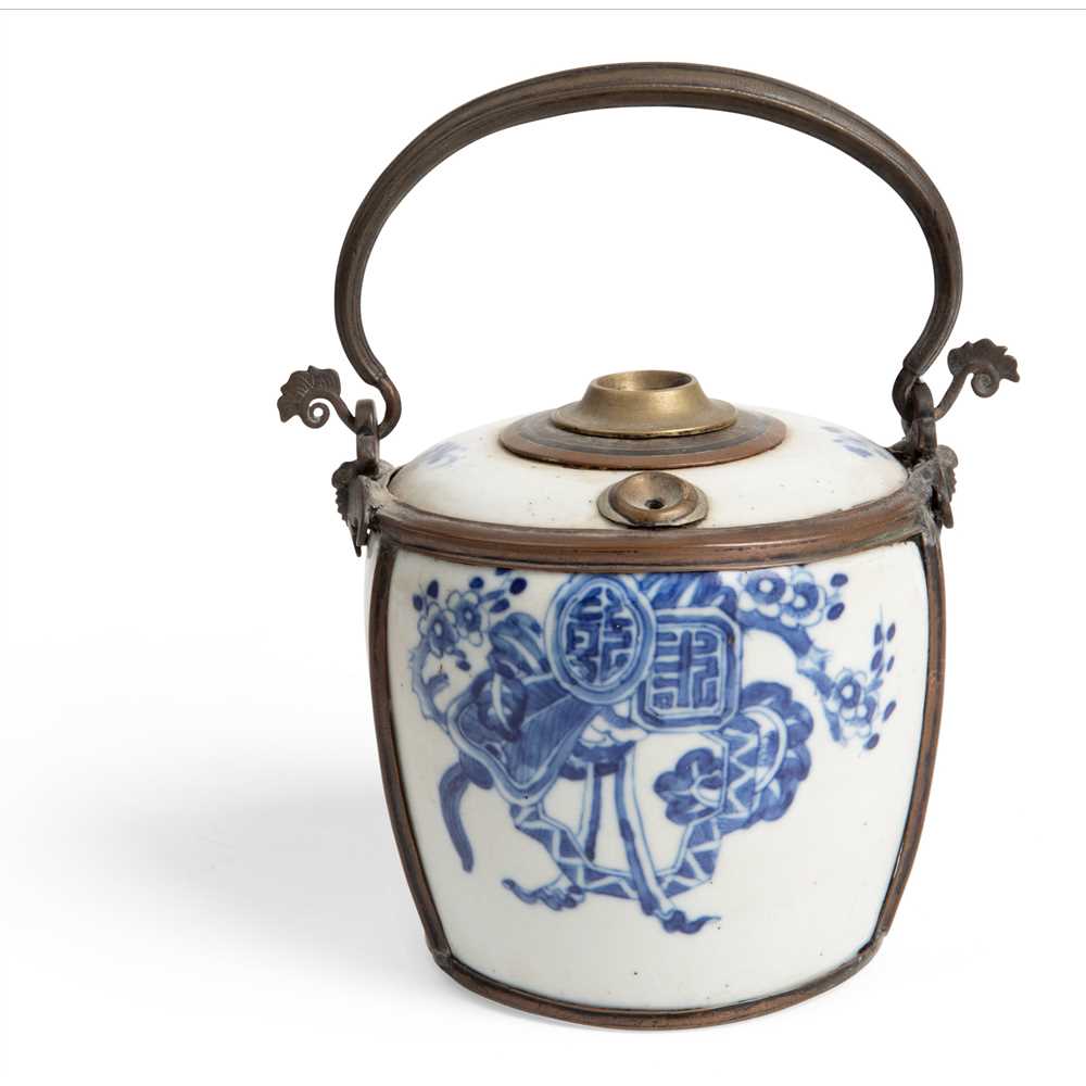 Appraisal: BLUE AND WHITE OIL POT WITH BRASS MOUNT AND HANDLE