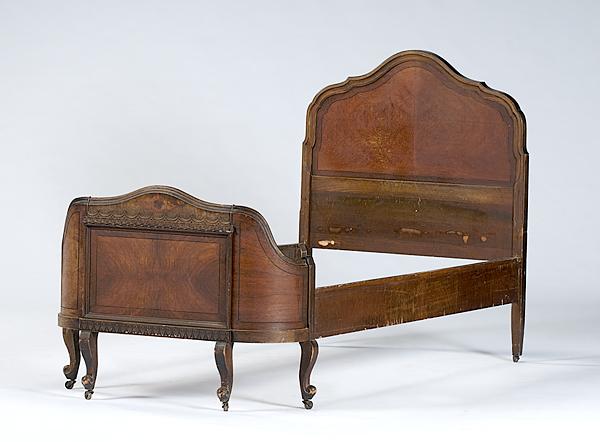 Appraisal: PAIR OF FRENCH ROCOCO-STYLE BEDS American ca - in mahogany