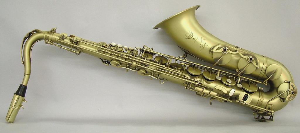 Appraisal: Good Henri Selmer Reference tenor saxophone with gold metallic finish