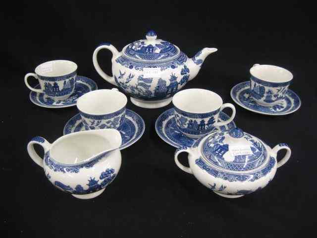 Appraisal: pc Johnson Brothers ''Blue Willow'' Tea Service includes teapot creamer