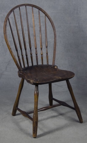 Appraisal: Bow-Back WindsorCirca likely New England origin With seven turned spindles