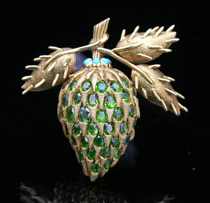 Appraisal: Tiffany K Schlumberger Pin K yellow gold Tiffany Strawberry clip