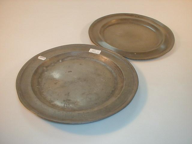 Appraisal: Two th thC pewter chargers cm diameter