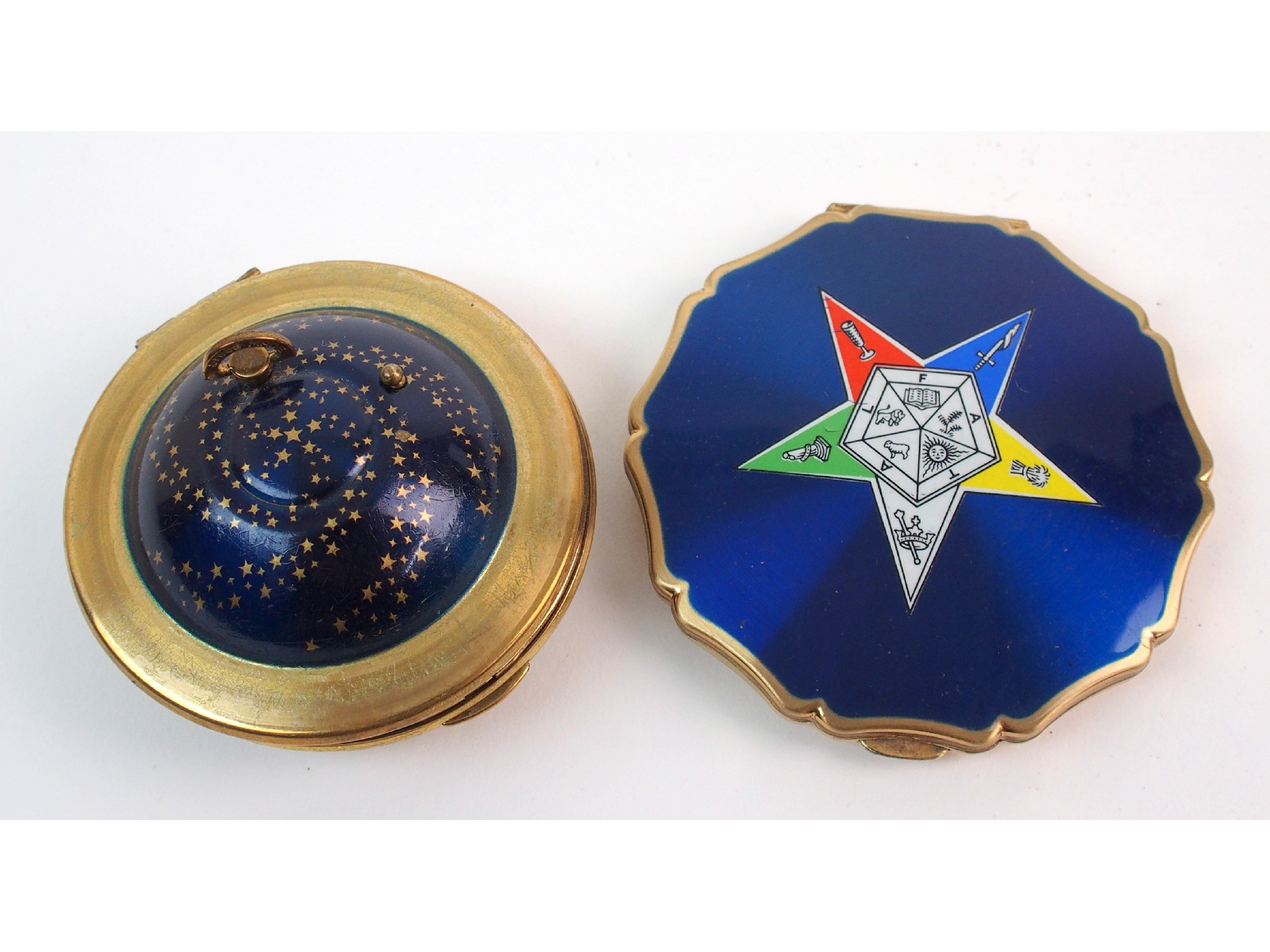 Appraisal: A 's Kigu 'Flying Saucer' compactthe brass frame enamelled in