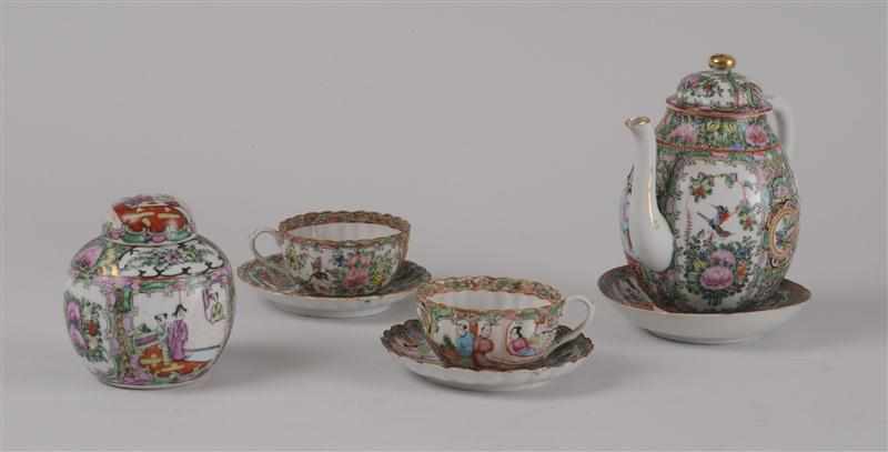 Appraisal: SEVEN CANTON ROSE MEDALLION PORCELAIN ARTICLES Comprising a in ovoid