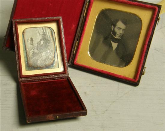 Appraisal: Victorian Daguerrotype portrait of a gentleman in original burgundy case