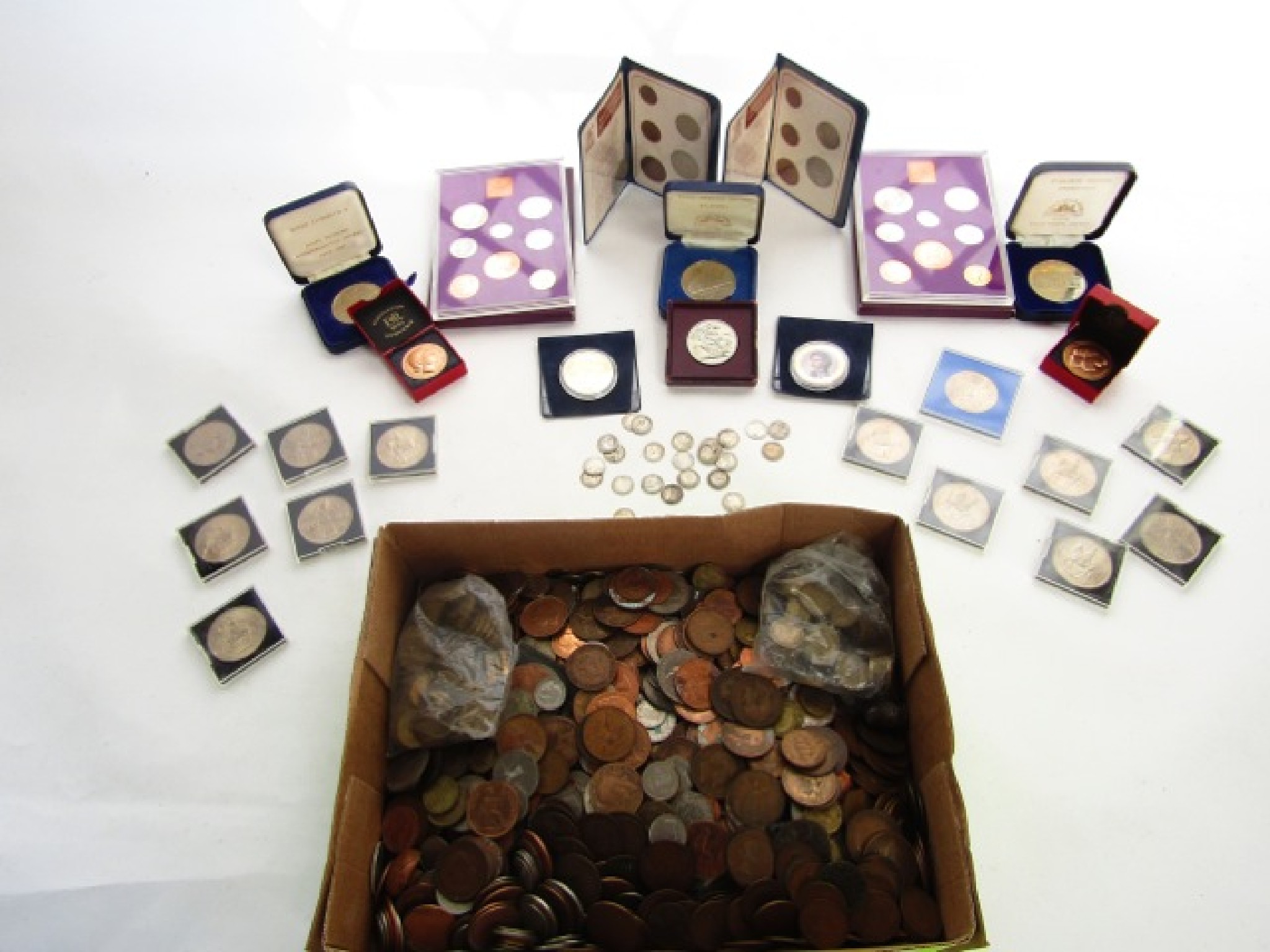 Appraisal: Two sets of proof coinage d to crown x numerous