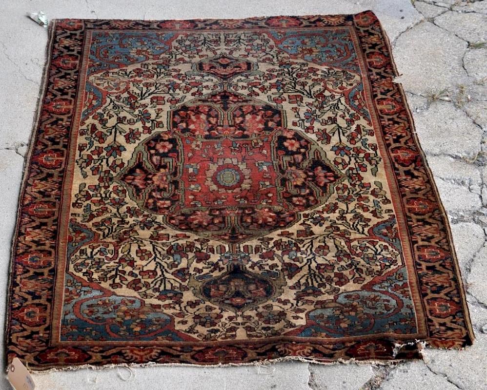 Appraisal: Sarouk Carpet Sarouk carpet th century ' long ' wide