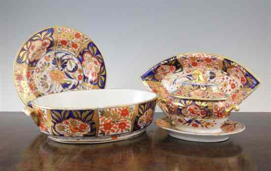 Appraisal: An extensive sixty six piece Coalport porcelain dinner service c