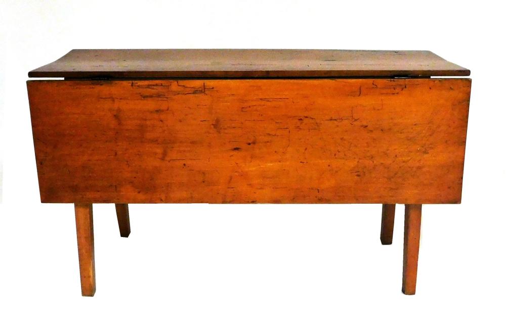 Appraisal: Drop leaf dining table American early th C cherry and