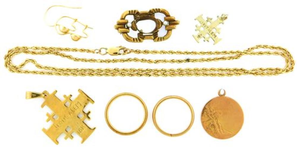 Appraisal: JEWELRY Assorted K and K gold items eight pieces two