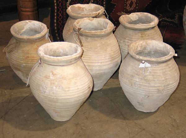 Appraisal: A group of three Moorish or Spanish Palomeros dove jars