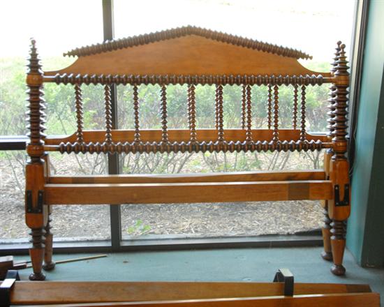 Appraisal: A th C Spool Turned Bed in the Jenny Lind