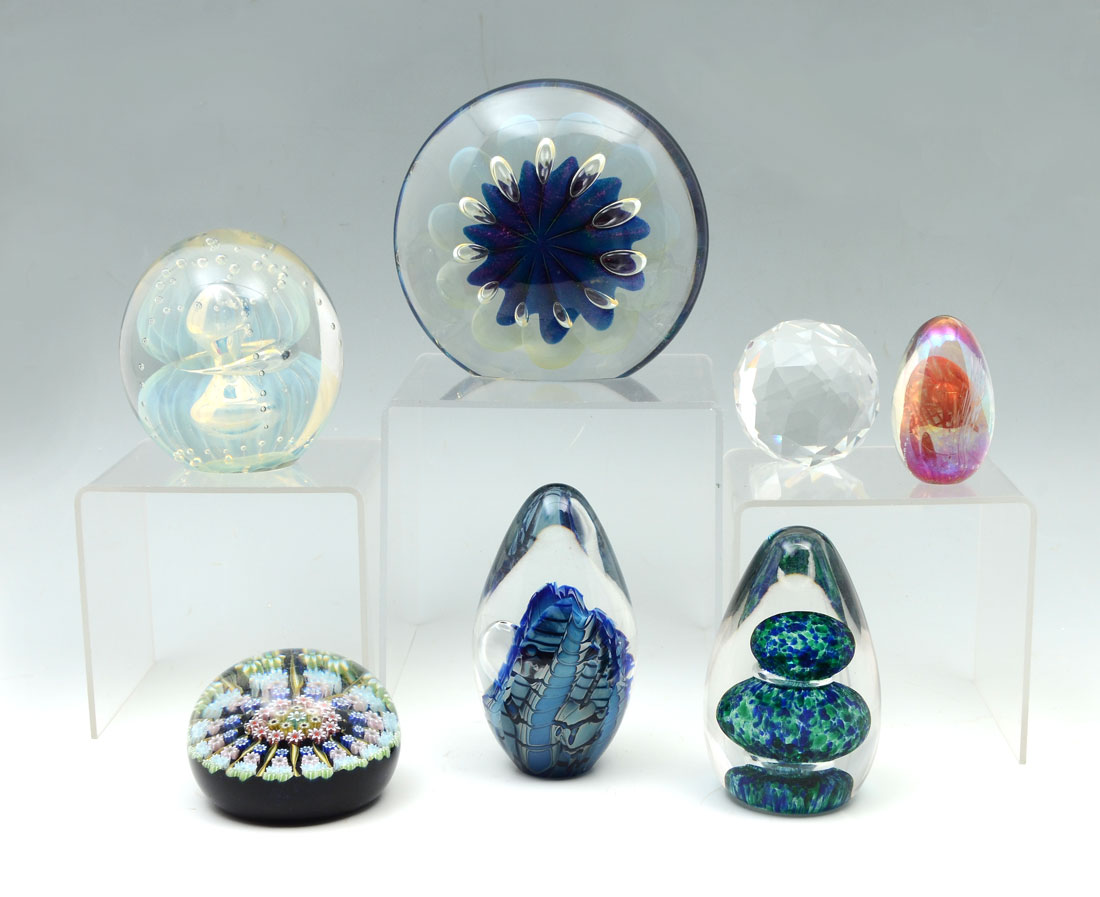 Appraisal: ART GLASS PAPERWEIGHTS An assembled collection of piece total Signed