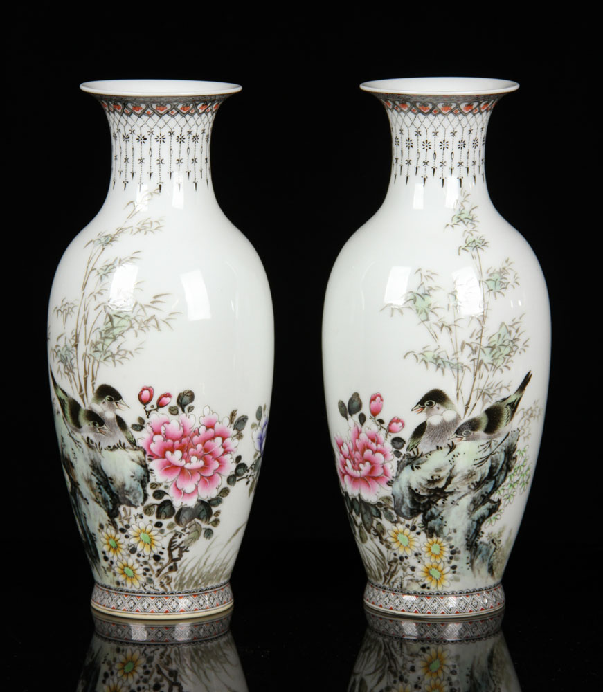 Appraisal: - Pr th C Chinese Famille Rose Vases Pair of