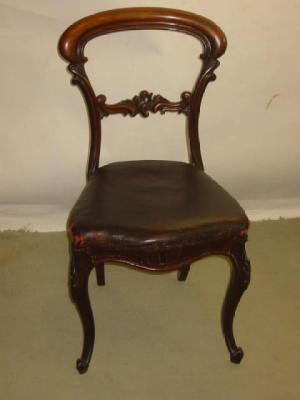 Appraisal: A SET OF SIX VICTORIAN WALNUT DINING CHAIRS of open