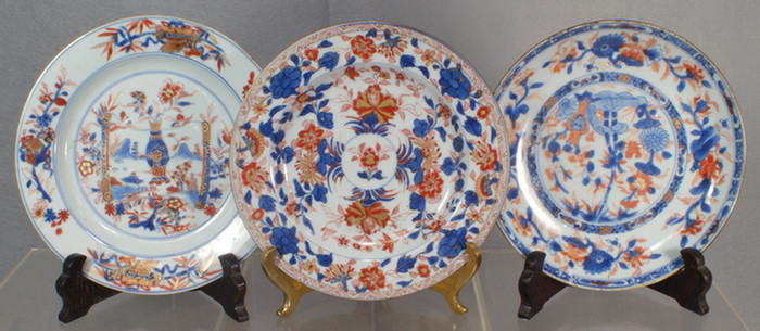 Appraisal: Chinese export porcelain Chinese Imari pr plates and a shallow