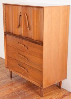 Appraisal: Unagusta Vladimir Kagan Style Sculpted Dresser Unagusta mid-century modern Vladimir