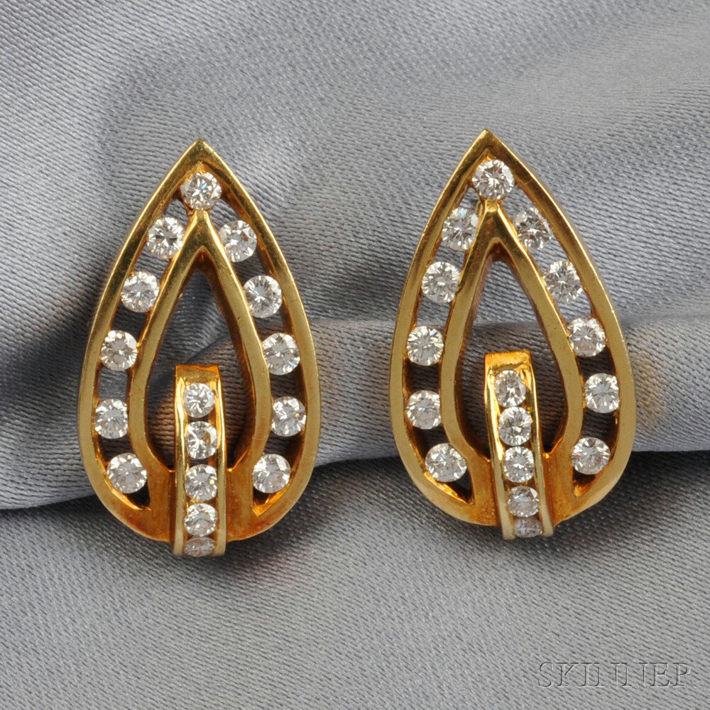 Appraisal: kt Gold and Diamond Earclips each designed as a drop