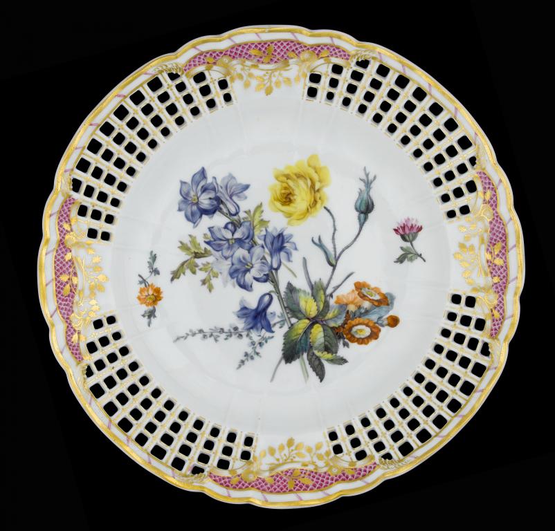 Appraisal: A DERBY RETICULATED PLATE finely painted with flowers including a