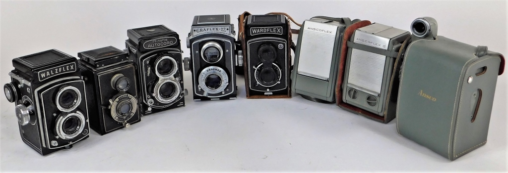 Appraisal: GROUP OF TLR CAMERAS Group of TLR cameras Includes Walzflex