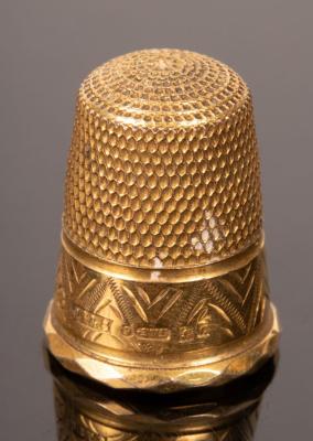 Appraisal: A ct gold thimble Birmingham