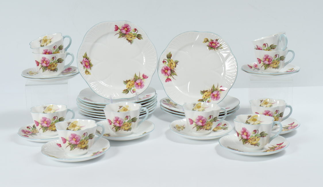 Appraisal: SHELLEY FINE ENGLISH BONE CHINA IN THE BEGONIA PATTERN pieces