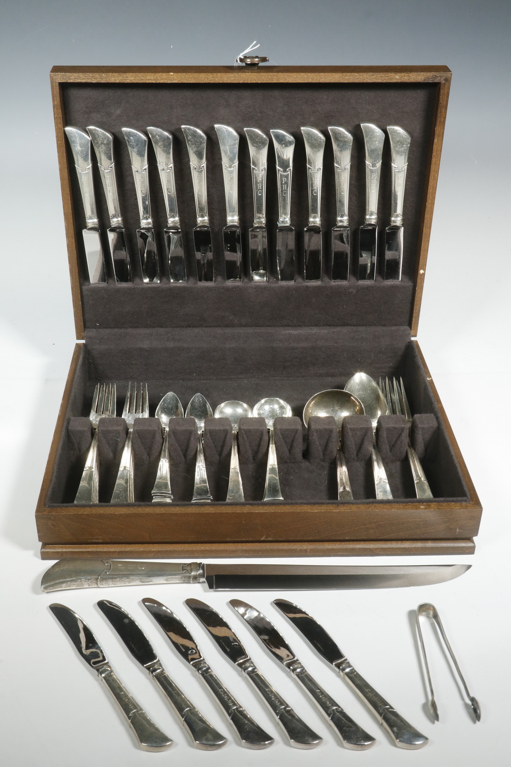 Appraisal: PCS TIFFANY CO LINENFOLD STERLING FLATWARE Cased Piece Set of