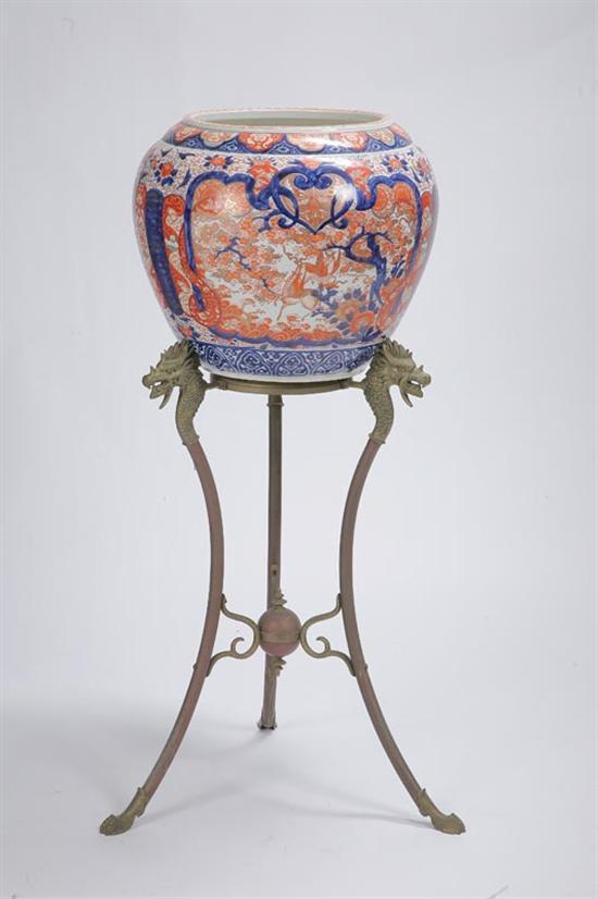 Appraisal: IMARI JARDINIERE Japan late th-early th century porcelain Large jardiniere