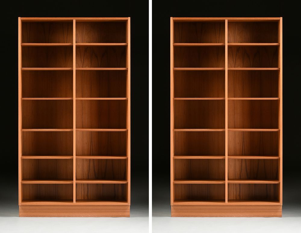 Appraisal: A PAIR OF DANISH MODERN TEAK BOOKCASES BY HUNDEVAD FURNITURE