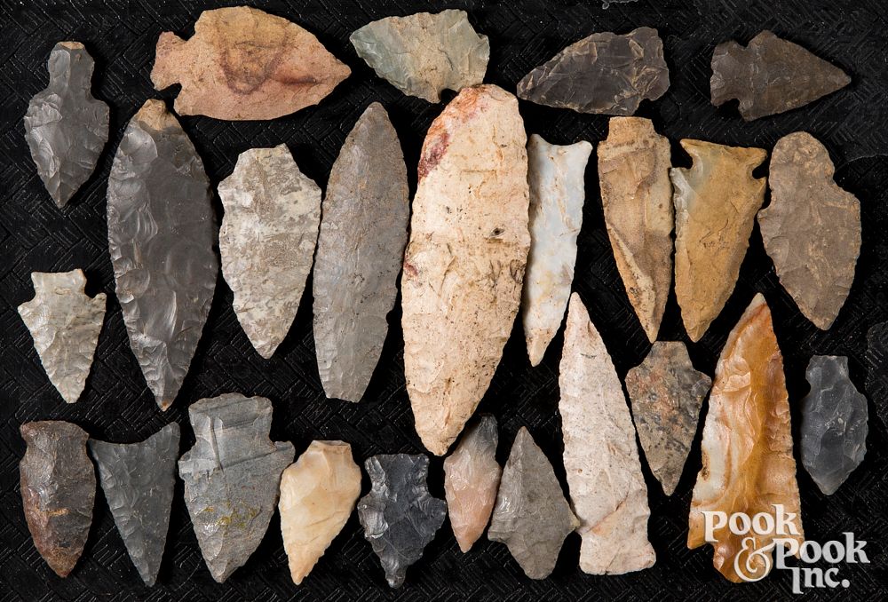 Appraisal: Twenty-five prehistoric stone points Twenty-five prehistoric stone points Condition As