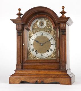 Appraisal: A Victorian bracket clock Late th early th century stamped