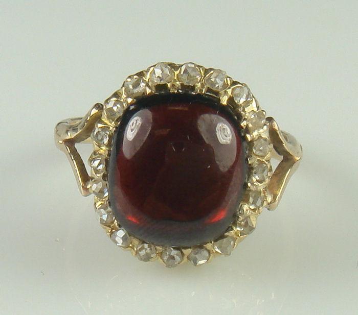 Appraisal: Antique YG cabochon garnet rosecut diamond ladies ring mm x