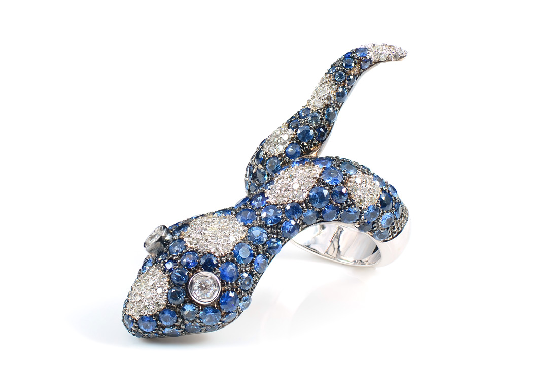 Appraisal: K DIAMOND SAPPHIRE FIGURAL SERPENT RING K white gold ring