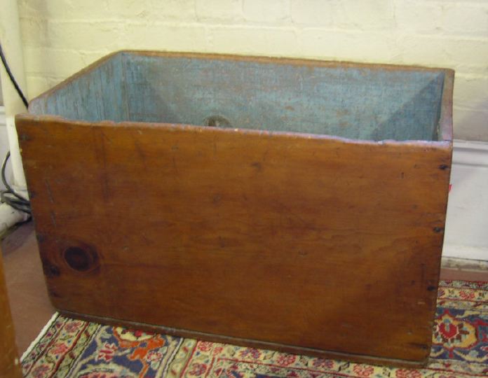 Appraisal: Early American Four-Board Plank Pine Storage Chest mid- th century