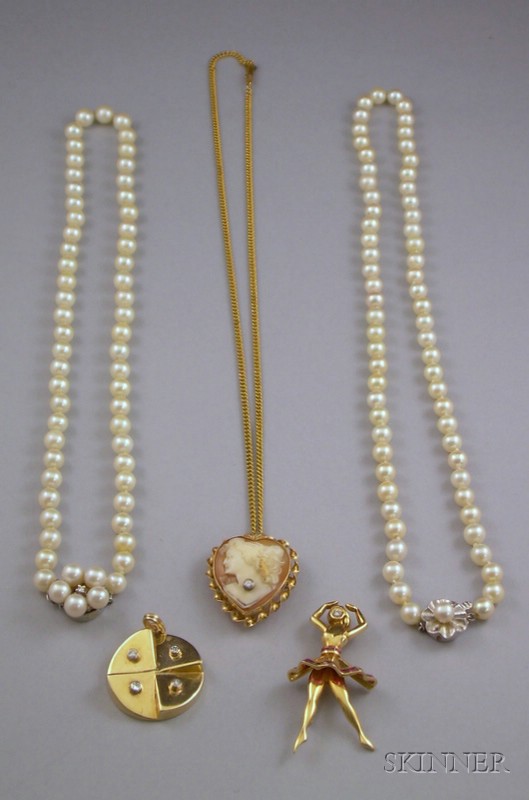 Appraisal: Small Group of Assorted Estate Jewelry including two single-strand pearl