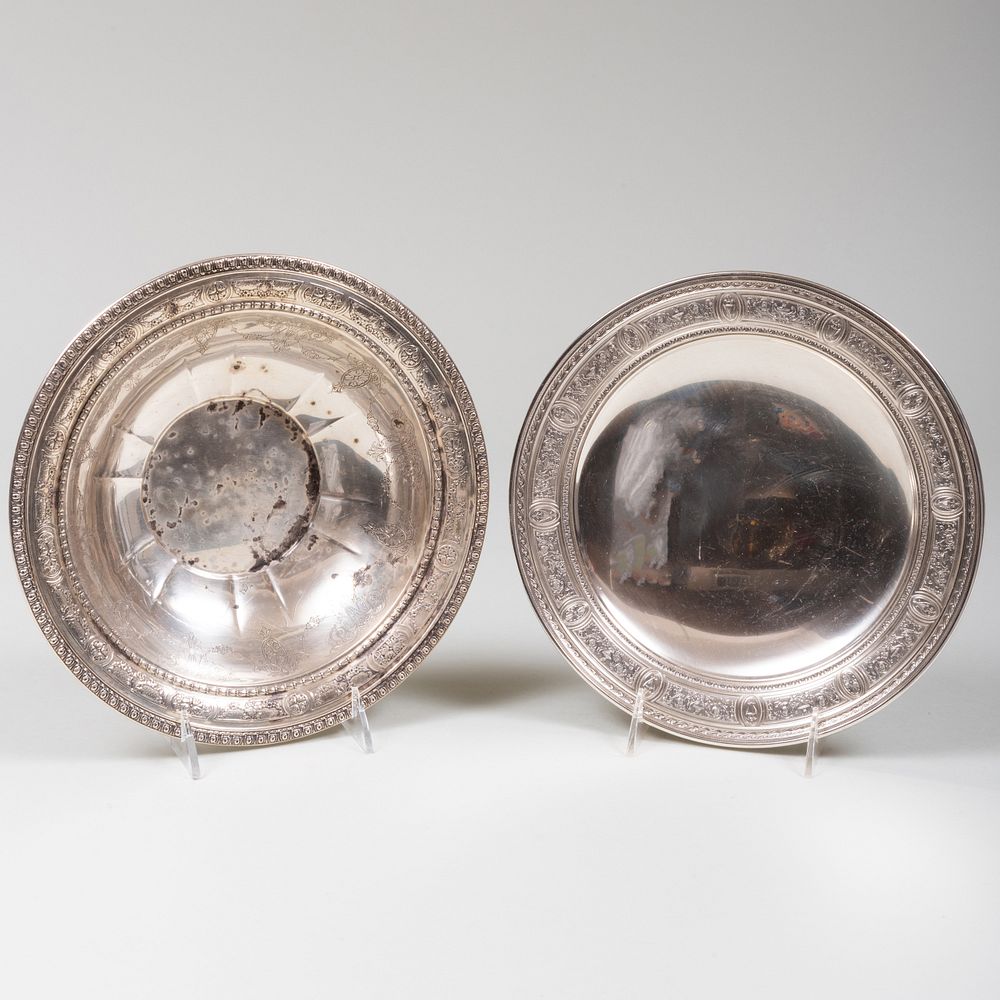 Appraisal: Two American Silver Serving Wares Each marked 'Sterling' The larger