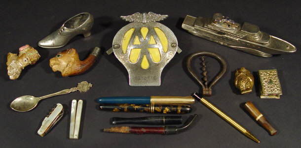 Appraisal: Collection of objects of vertu including a brass owl design