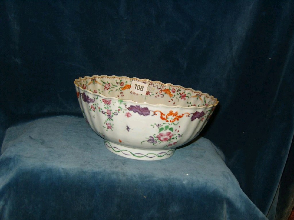 Appraisal: A late th century Famille Rose bowl with painted floral