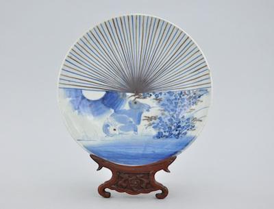 Appraisal: A Japanese Glazed Ceramic Dish on Stand The deep Nabesuna