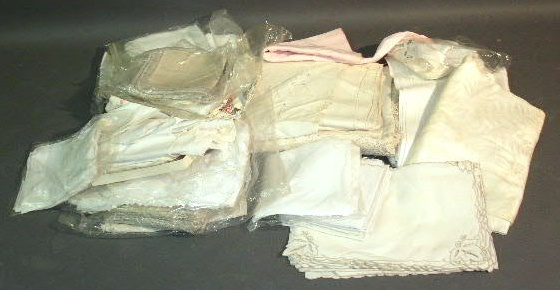 Appraisal: Box lot of table linens