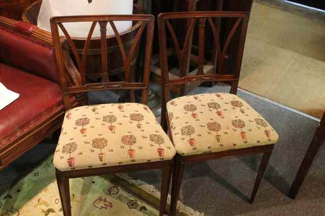 Appraisal: A SET OF SIX REPRODUCTION MAHOGANY GEORGIAN STYLE DINING CHAIRS