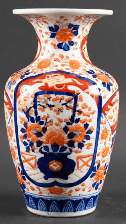 Appraisal: Japanese Imari porcelain vase fourth quarter- th century in H