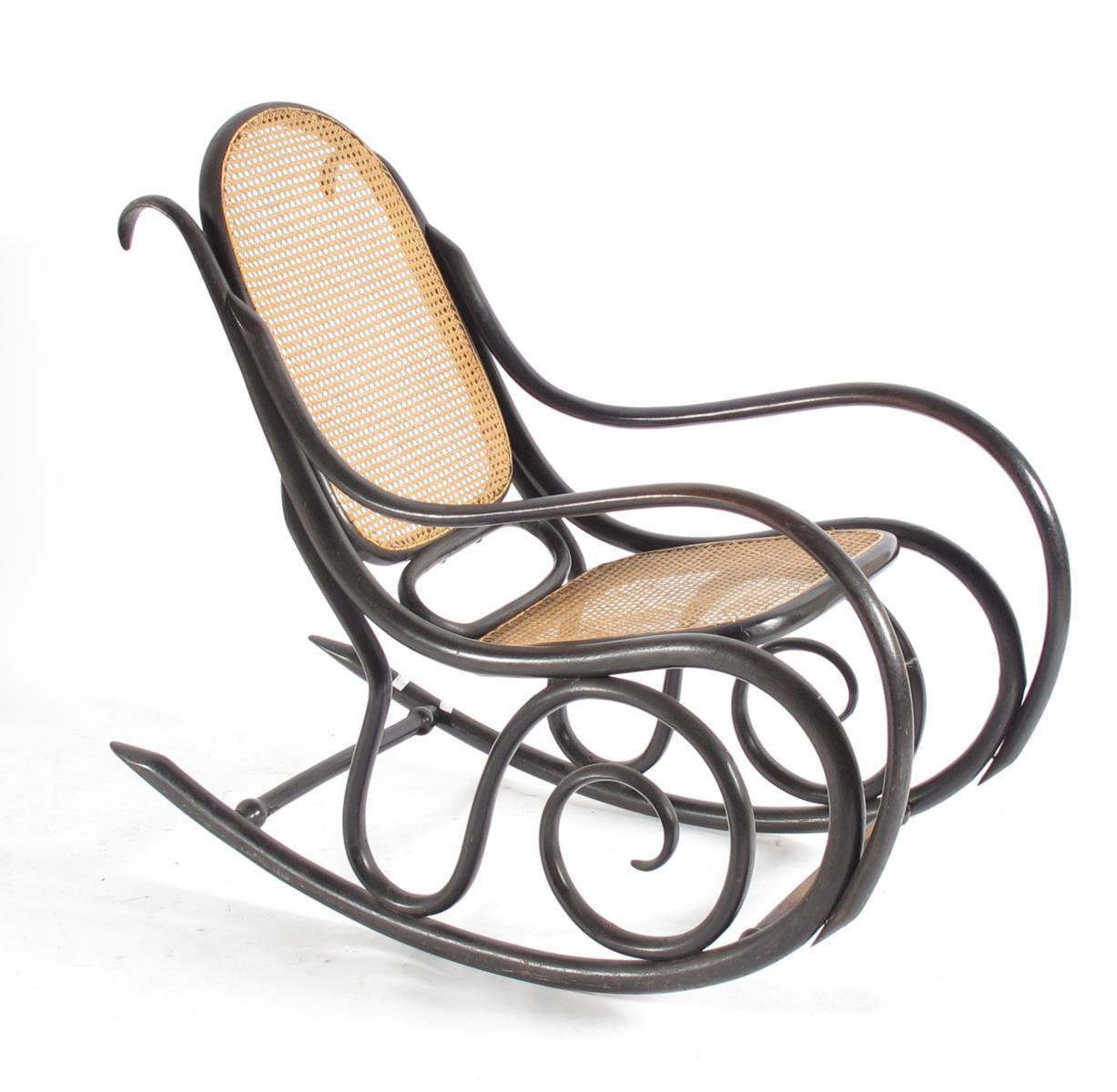 Appraisal: A Thonet bentwood rocking chair