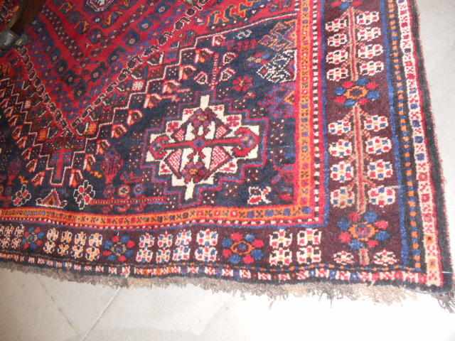 Appraisal: A Shiraz rug size approximately ft x ft